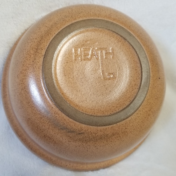 Vintage Heath Ceramics Medium-Small Casserole Dish with Lid - Picture 7 of 7